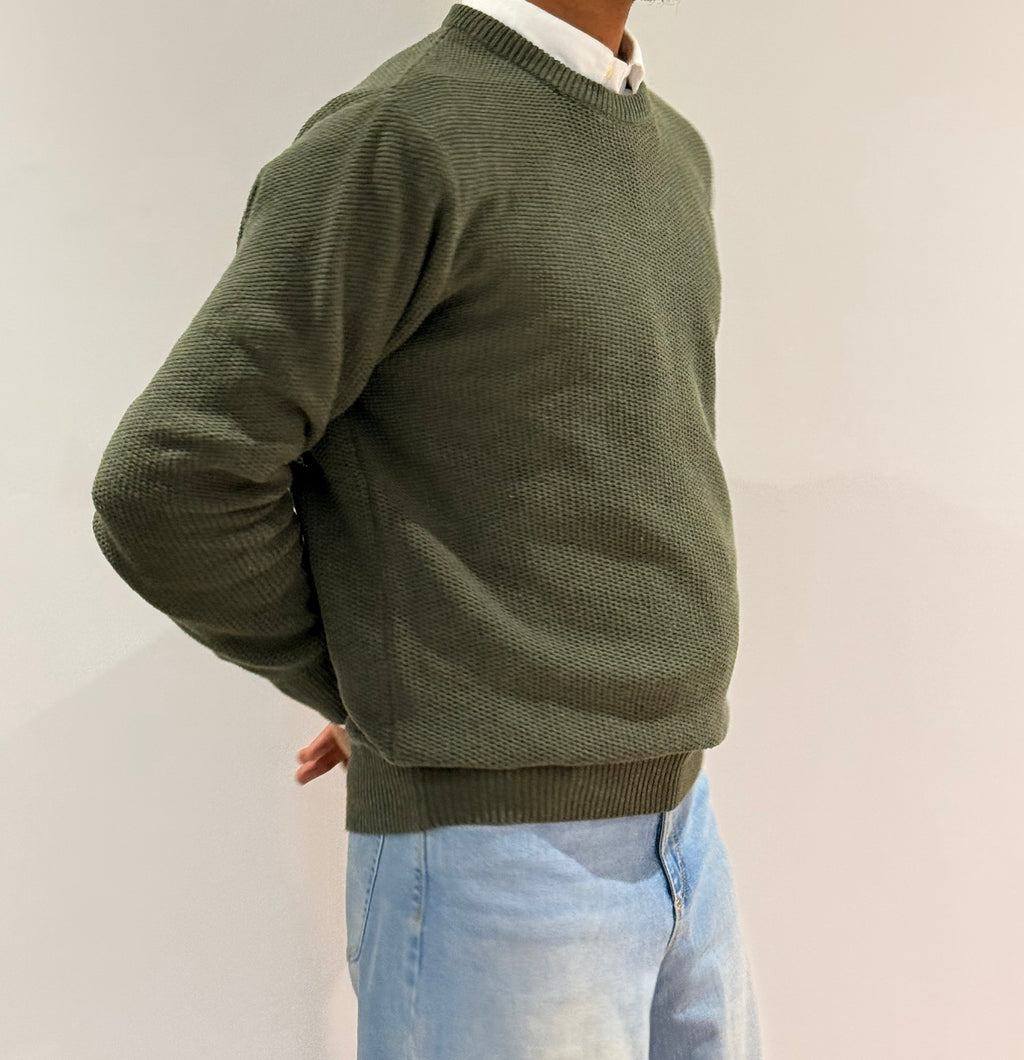 Men’s Traditional Knit Crew Neck Jumper with Modern Fit
